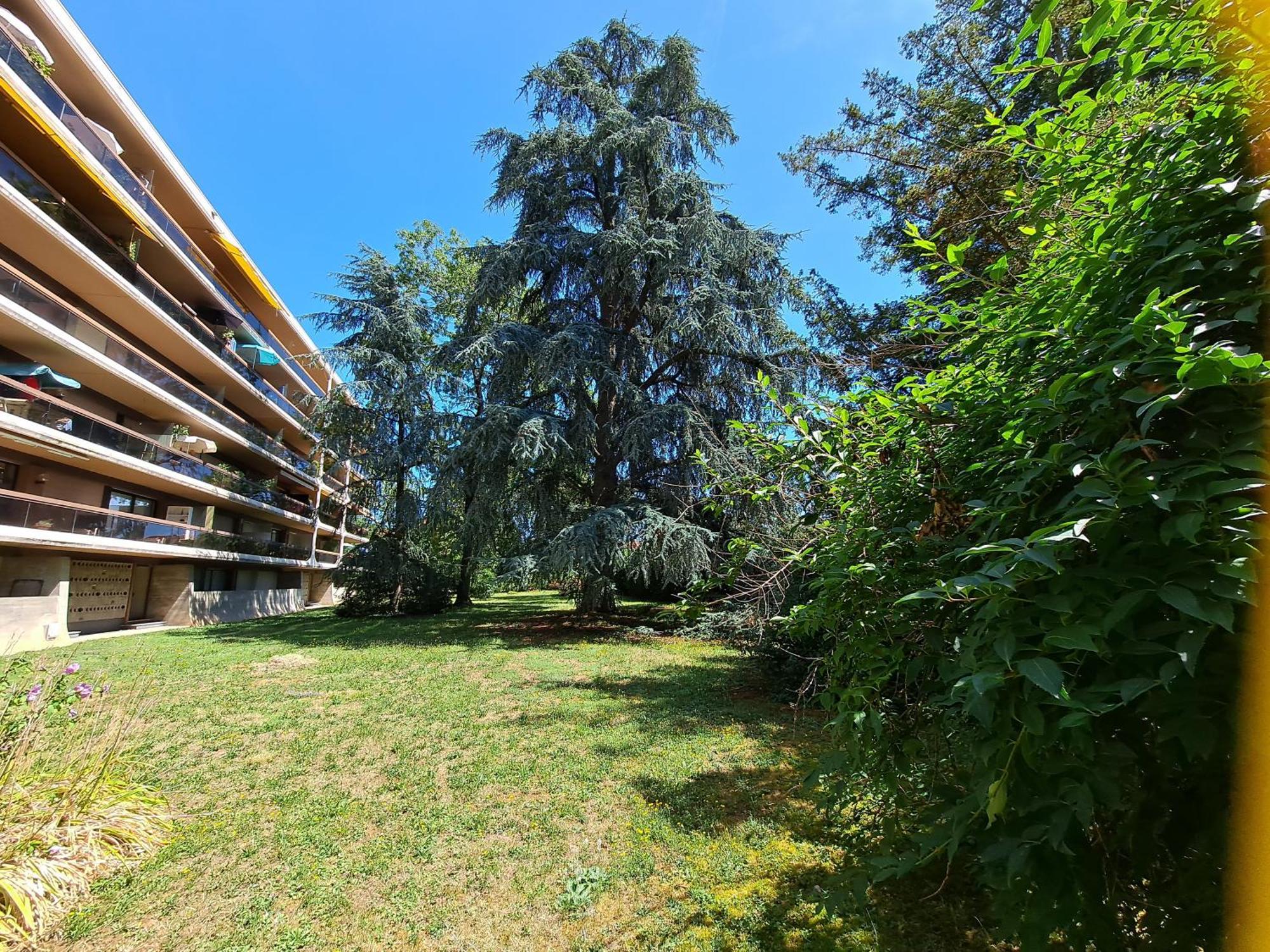 Appartement Le Duc De Savoie Thonon Extérieur photo